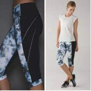 Lululemon Stop At Nothing Crop Black Mini Blooming Pixie Aquamarine Multi